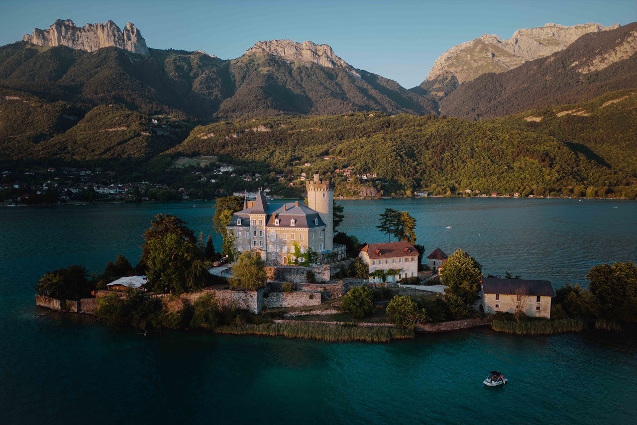 Wedding planner à Annecy Haute-Savoie : pour votre mariage, accueillez vos invités dans un lieu d’exception